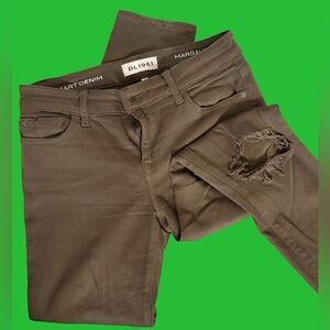 DL1961 Khaki Margaux Distressed Denim 26 waist 29 inseam